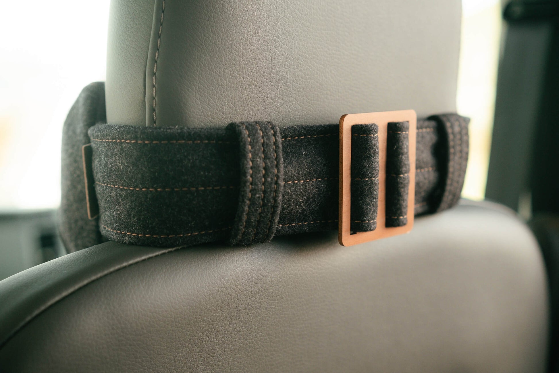 IVAN musta niskatyyny kiristyssolki