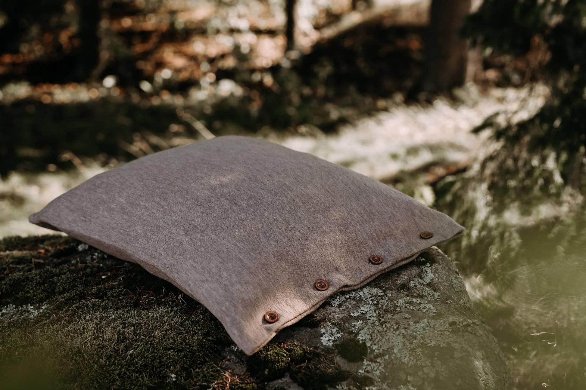 Merinovillainen vaaleanruskea tyynyliina