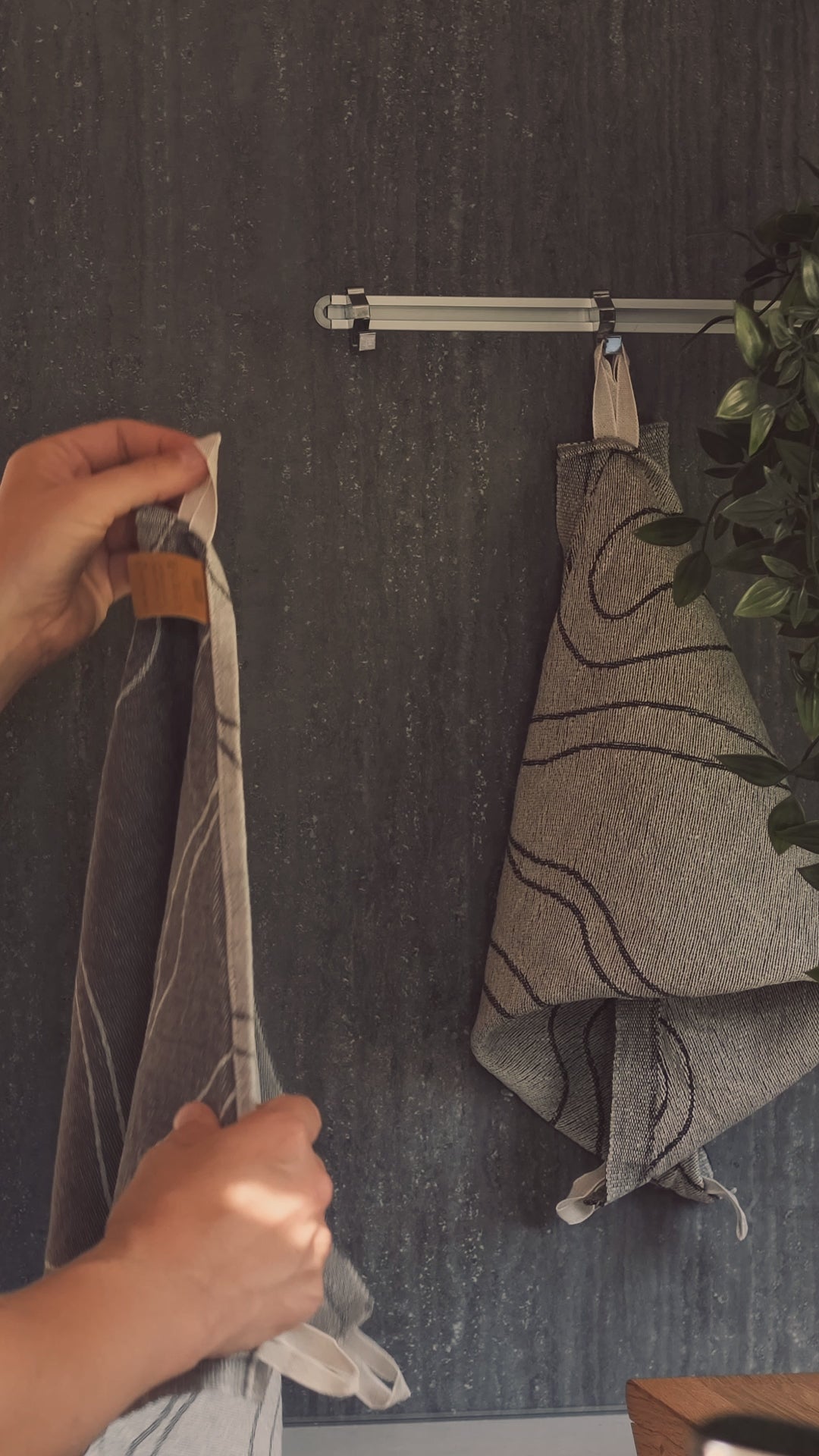 IVAN vanlife Off the Road small linen towel pieni pellavapyyhe matkalle