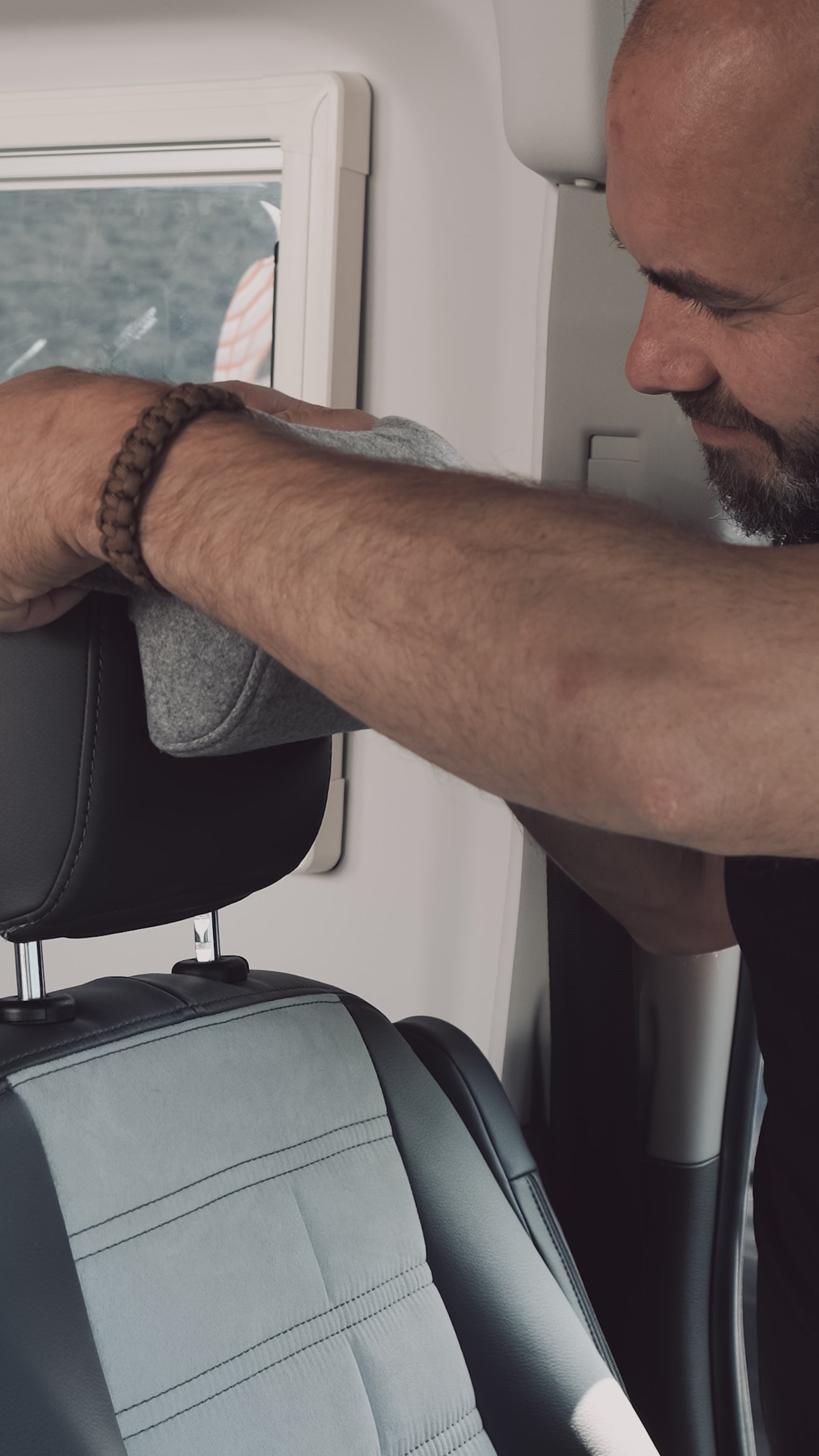 IVAN vanlife FreeRide-niskatyyny matkailuautoon